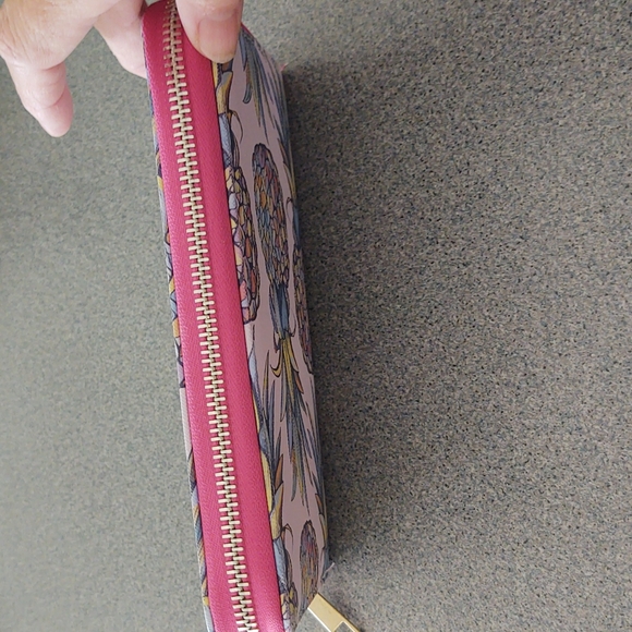 Ladies Wallet - Picture 7 of 7